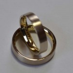 Eheringe aus 585 Gelbgold mit 585 Weißgold