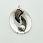 06.08 Anhänger aus 925 Sterlingsilber mit Dachskralle
